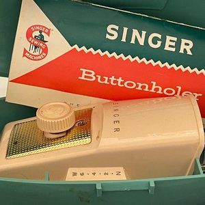 1960 Singer Green Atomic Case Sewing Buttonhole Maker case #489500 or 489510